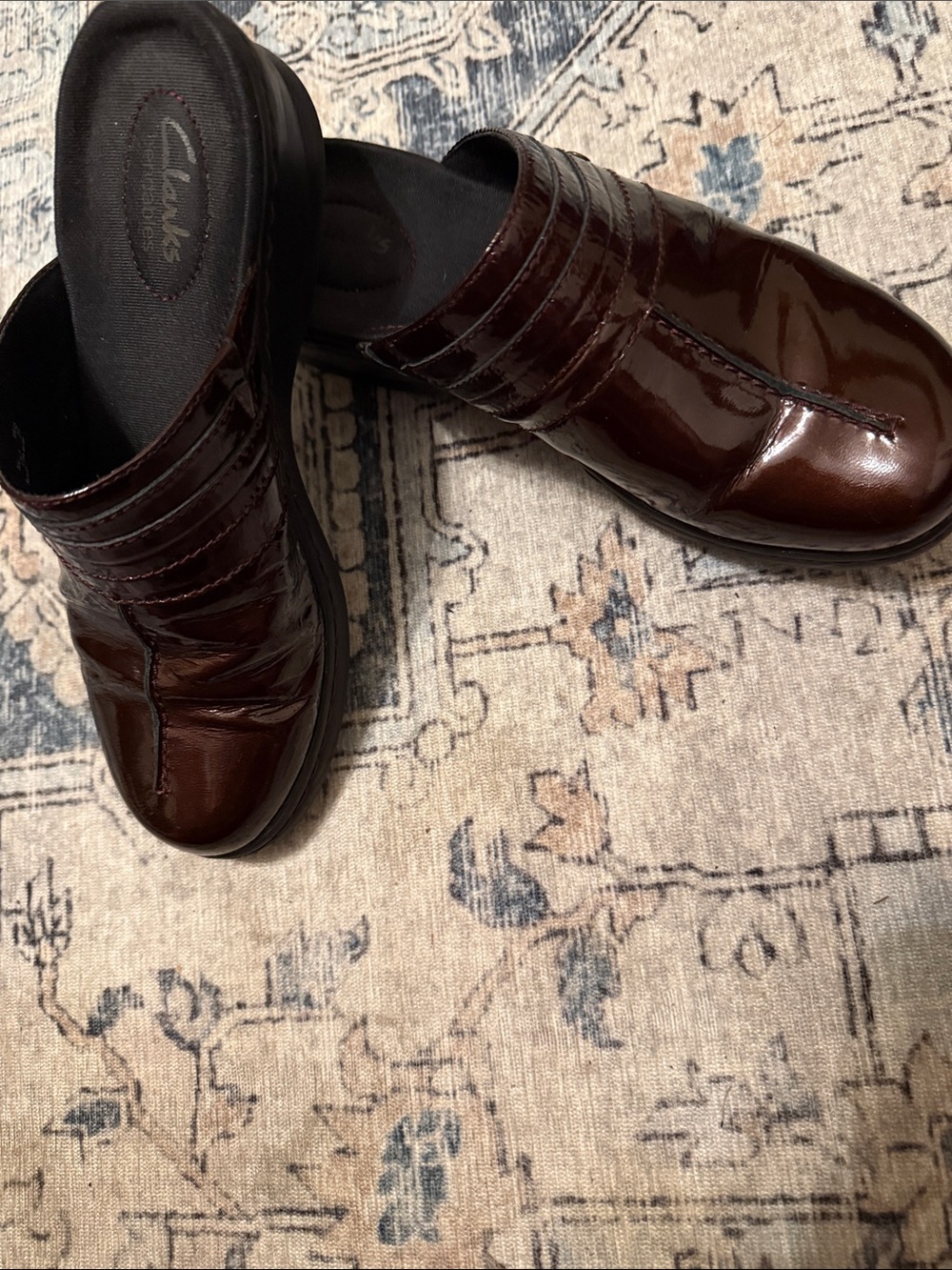 Clark’s Women Comfort Slip-On Clog patent leather Brown size 8 M Bendables